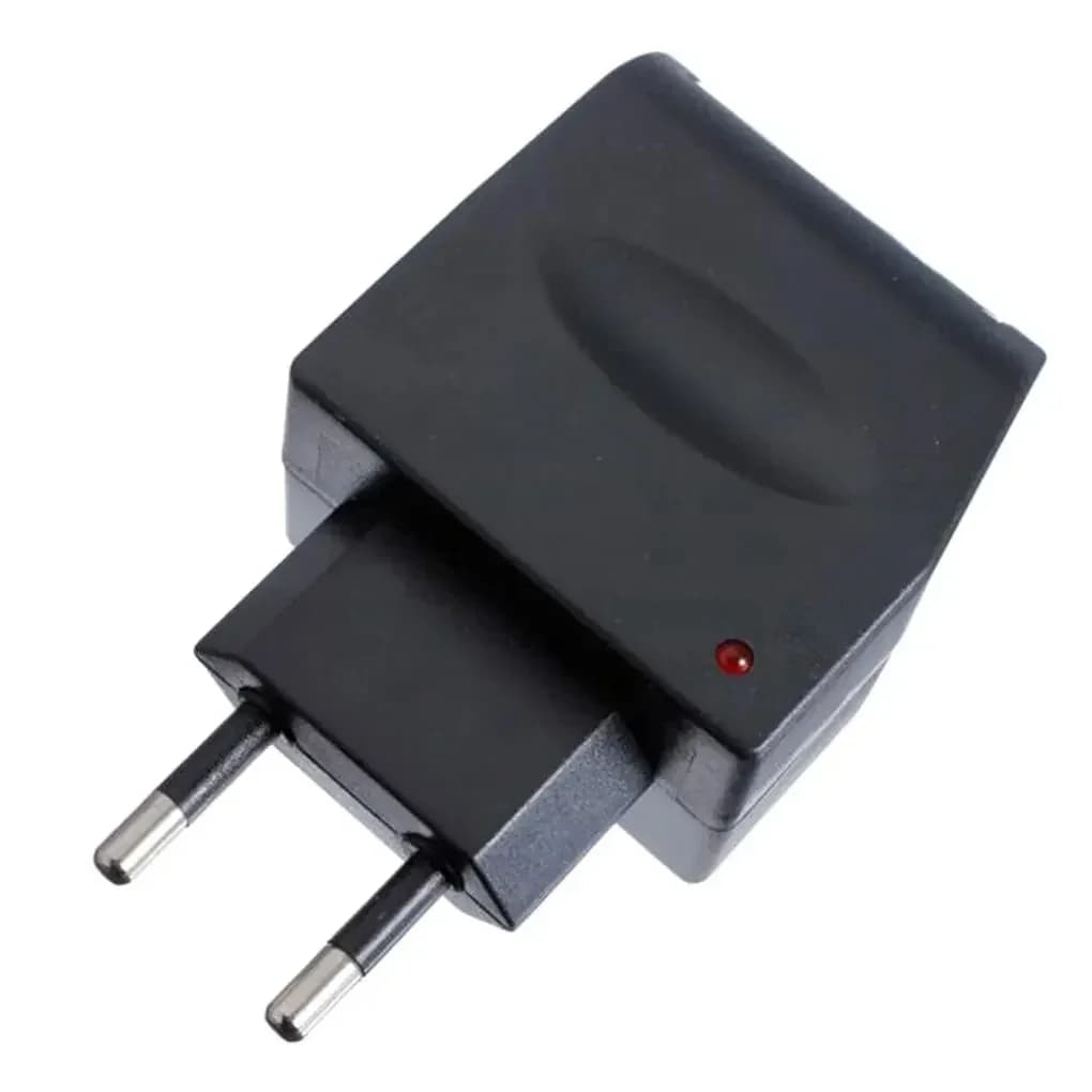محول التيار المتردد مع شاحن سيارة تلقائي بقابس EU من 220V تيار متردد إلى 12V تيار مستمر للاستخدام مع الأجهزة الإلكترونية للسيارة في المنزل - 3