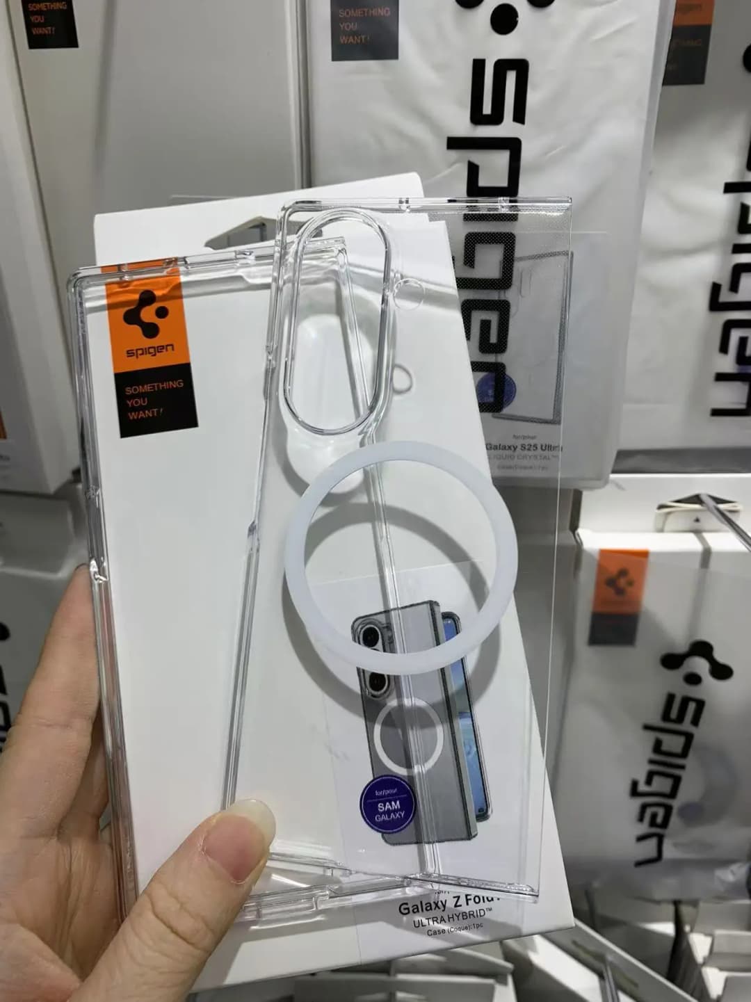 غطاء قابل للطي مغناطيسي شفاف من Spigen لـ سامسونج Z Fold 8 ألترا 7 6 5 4، مضاد للاصفرار، مقاوم للصدمات، رقيق جداً - 2