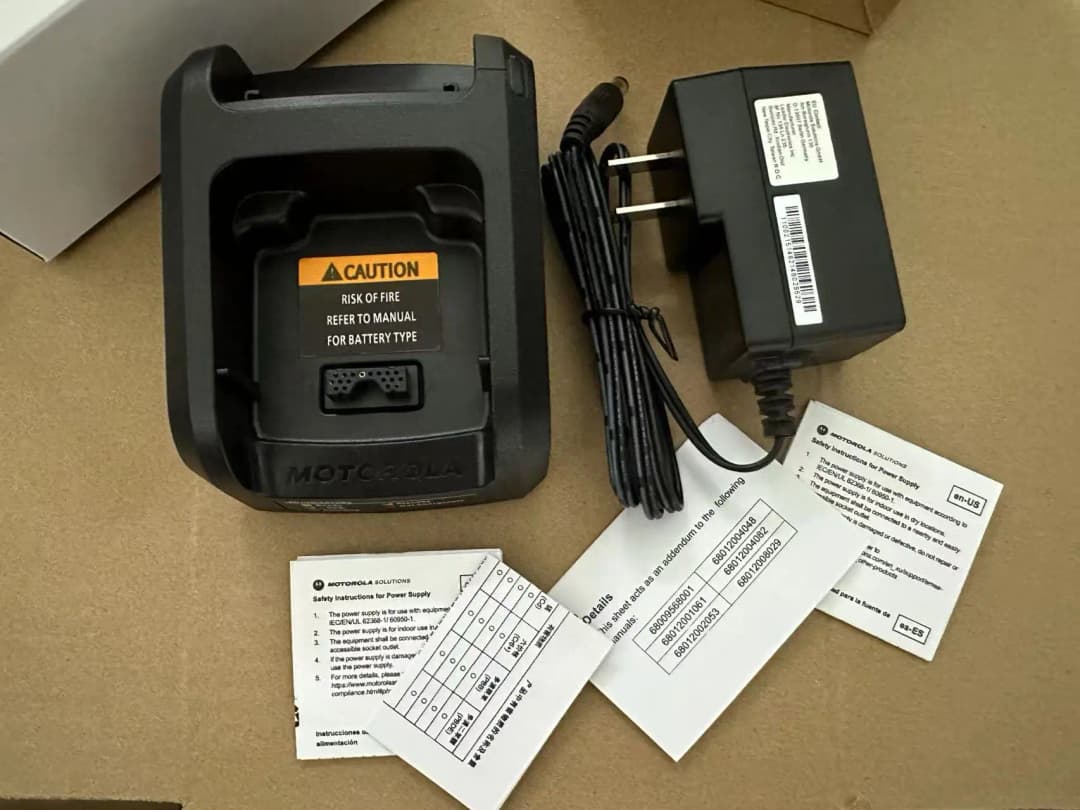 شاحن قاعدة جهاز اتصال Motorola MTP3150, MTP3100, MTP3250 NNTN8234A شاحن ذكي