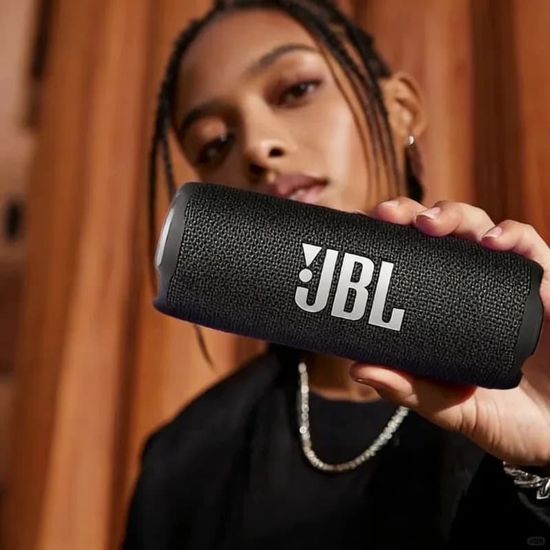 سماعة JBL Flip 6 الجيل السادس الأصلية، سماعة بلوتوث مضادة للماء IP67 مع بطارية تدوم 12 ساعة، مثالية للحفلات الخارجية