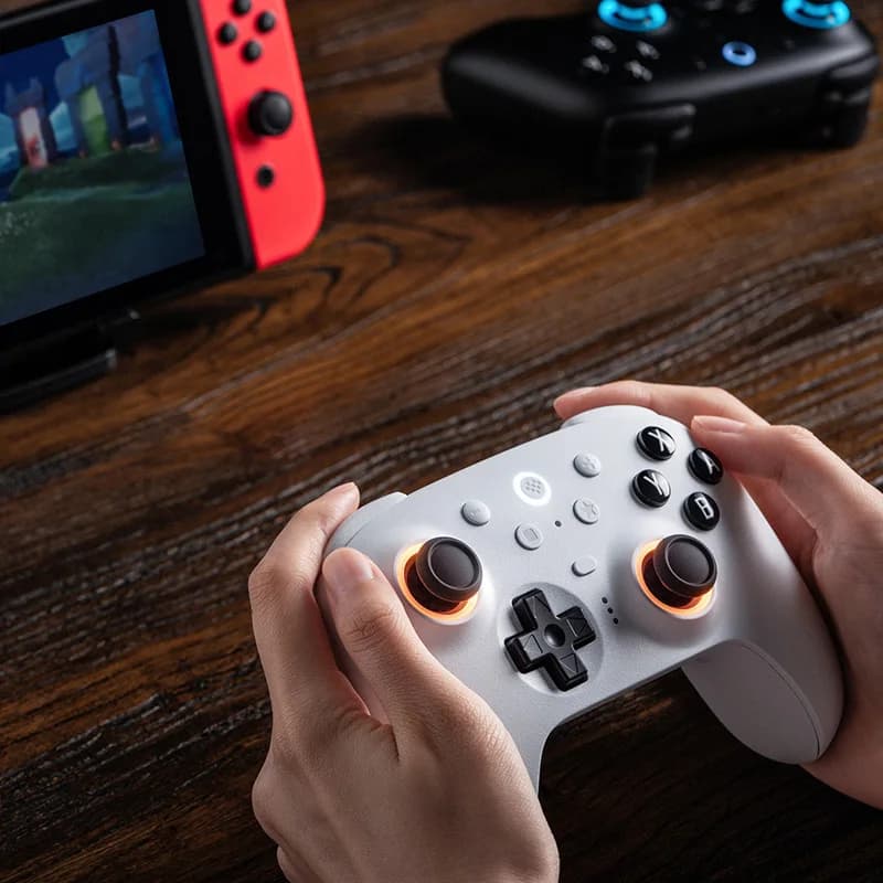 8BitDo Ultimate 2 وحدة تحكم ألعاب بلوتوث لسويتش 2،1& كمبيوتر Windows بعصي تحكم TMR، زناد قابل للتبديل، تحكم بالحركة - 2