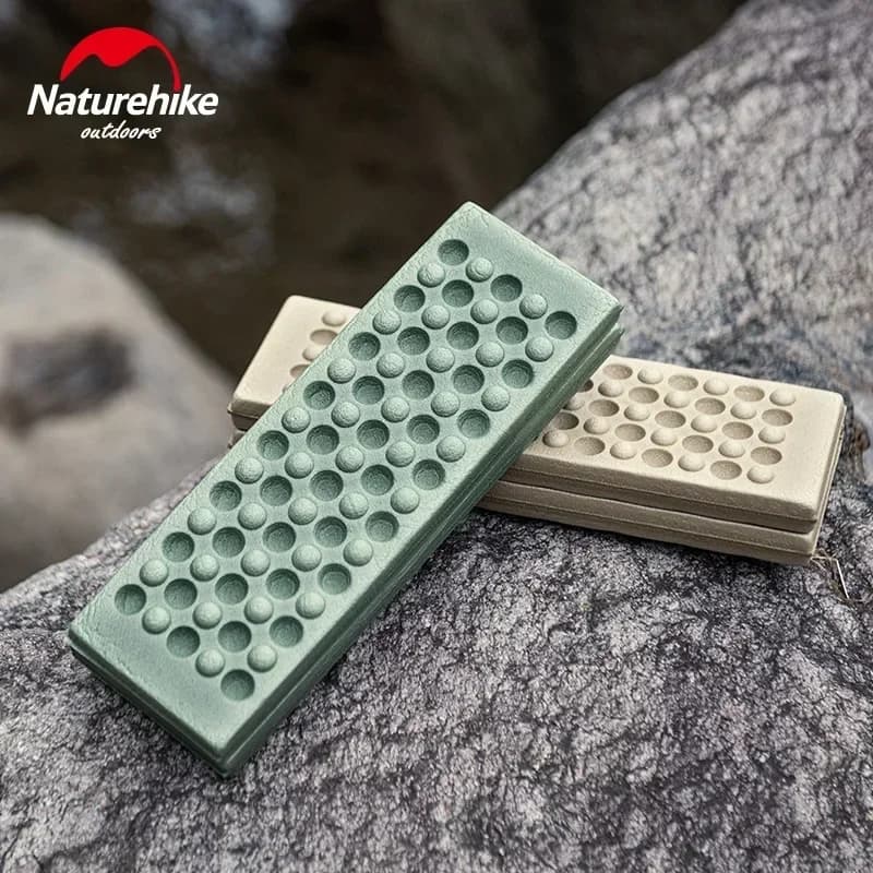 وسادة قابلة للطي من Naturehike، 36 جرام، خفيفة الوزن، مقاومة للرطوبة وعازلة للحرارة، للتخييم والنزهات - 2