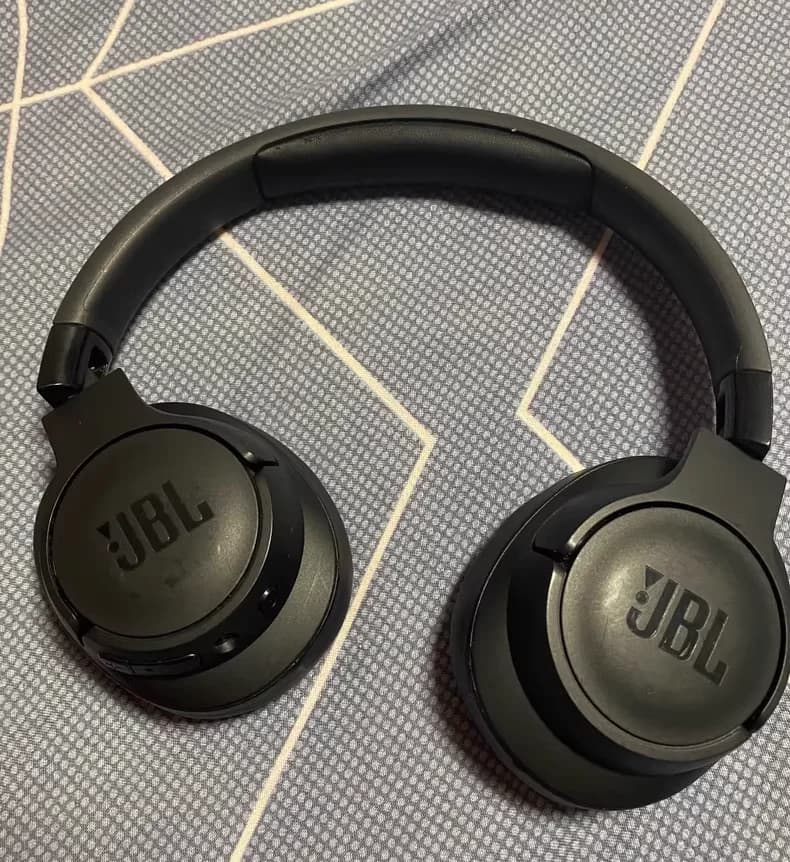 سماعات رأس لاسلكية JBL Tune 720BT على الأذن، بلوتوث 5.0، إلغاء الضوضاء، سماعات أذن للألعاب والرياضة، سماعة رأس مع ميكروفون T720BT - 3