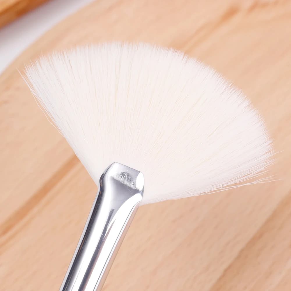 1Pc DIY Face Mask Fan Brush Transparent Handle Facial Soft Applicator Foaming Brush for Clay Masks Body Lotion for Beauty Salon - 6