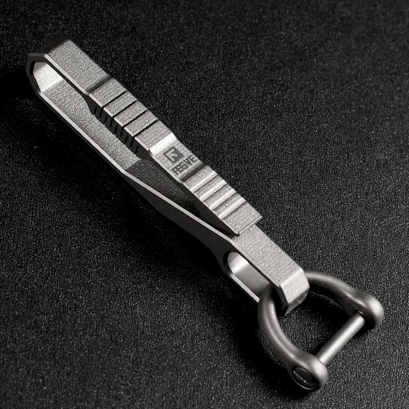 Titanium Durable Keychain Luxury Car Key Chain Waist Hanging Buckle Belt EDC Lightweight Key Ring Holder for Father's Day Gifts - 2