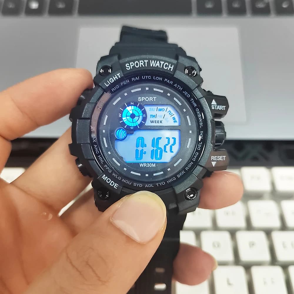 ساعات رقمية LED مضيئة عصرية رياضية مقاومة للماء للرجال والأطفال والمراهقين ساعة عسكرية - 3