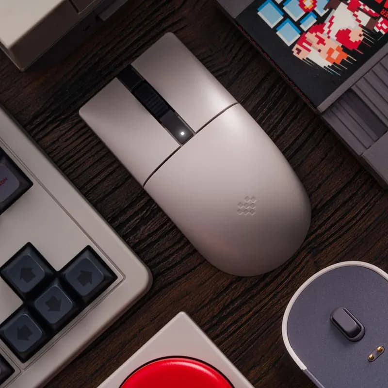 8BitDo فأرة Retro R8 مع مستشعر بصري PAW 3395 DPI 26K، فأرة لاسلكية 4K مع قاعدة شحن - إصدار N - 6