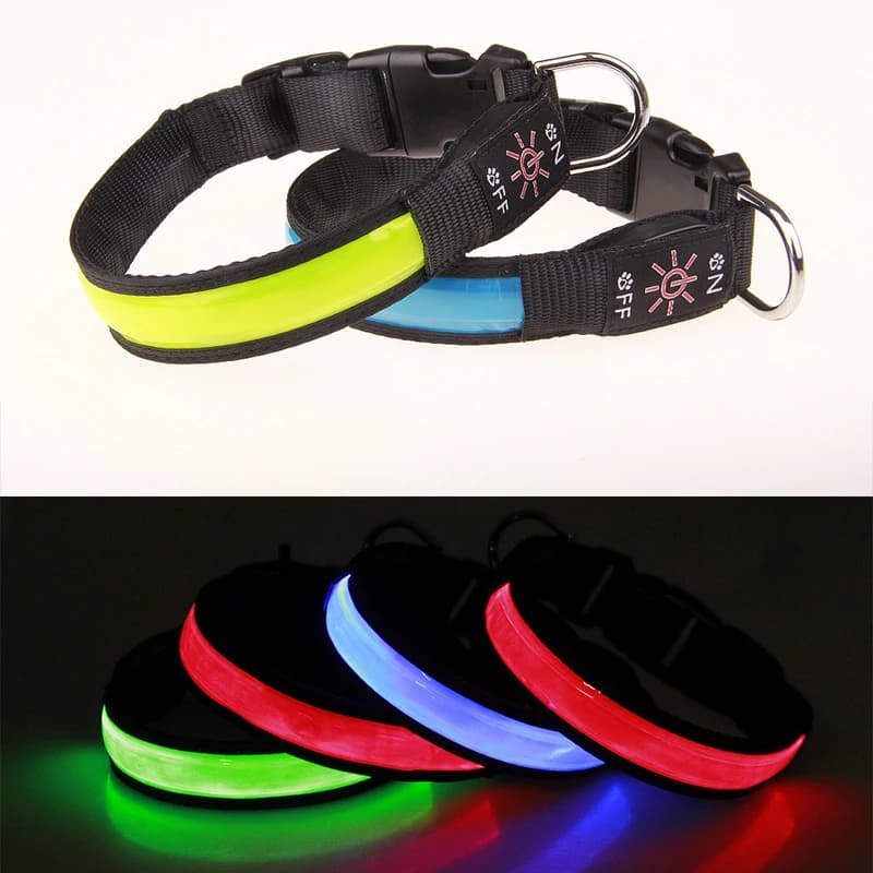 طوق الكلاب من Pinkycolor بشحن USB وإضاءة LED مضيئة إضاءة ليلية آمنة عاكسة طوق جلدي مضيء للكلاب والحيوانات الأليفة قابل لإعادة الشحن