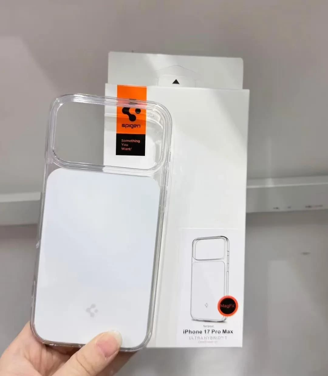 غطاء Spigen لجهاز iPhone 17 Pro Max، غطاء واقي مقاوم للكسر تغطية كاملة، قشرة شفافة - 4