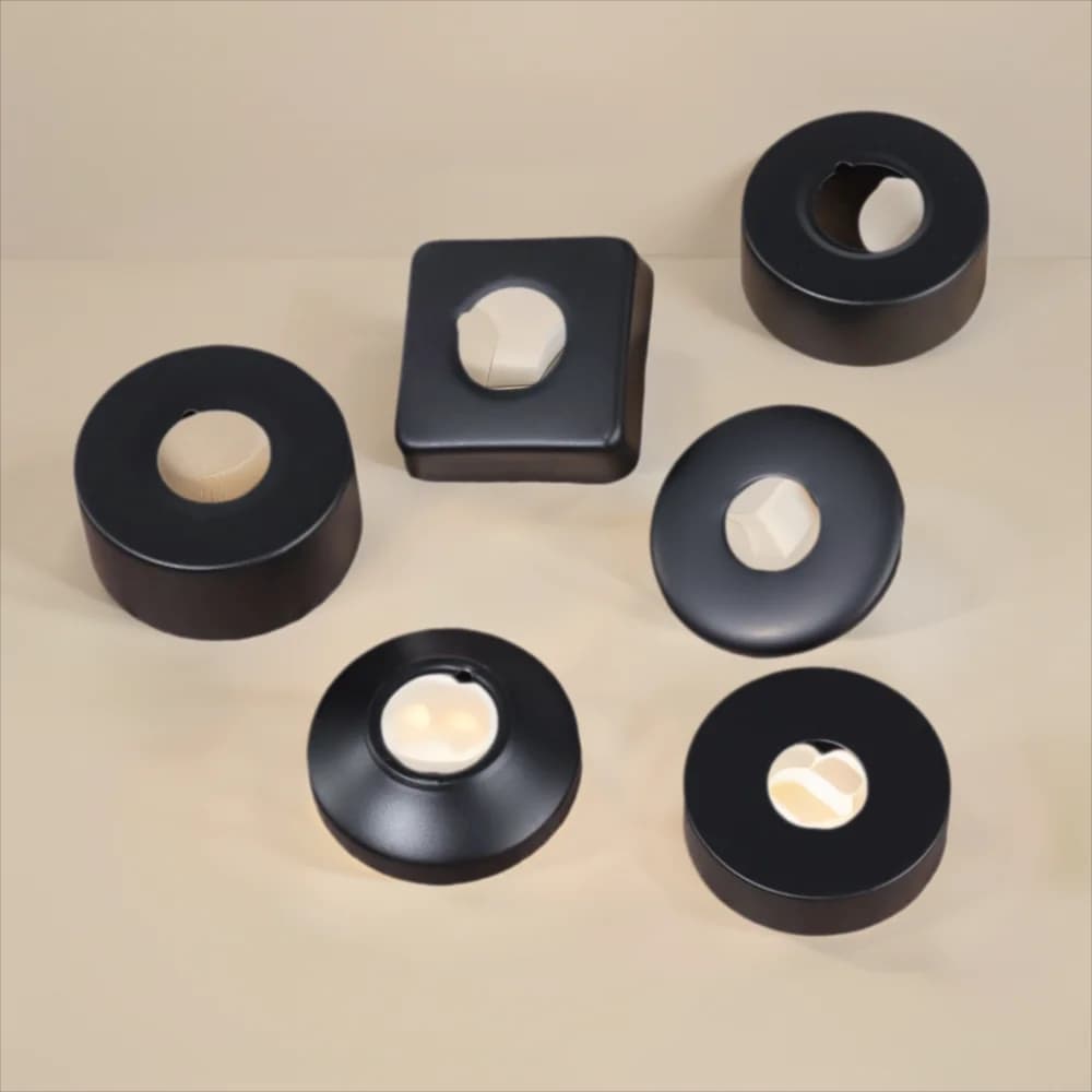 إكسسوارات صنبور، أغطية جدار أنبوب الصنبور، غطاء زخرفي لصنبور الكروم، غطاء مفيد أسود لطوق الحائط قطعة واحدة