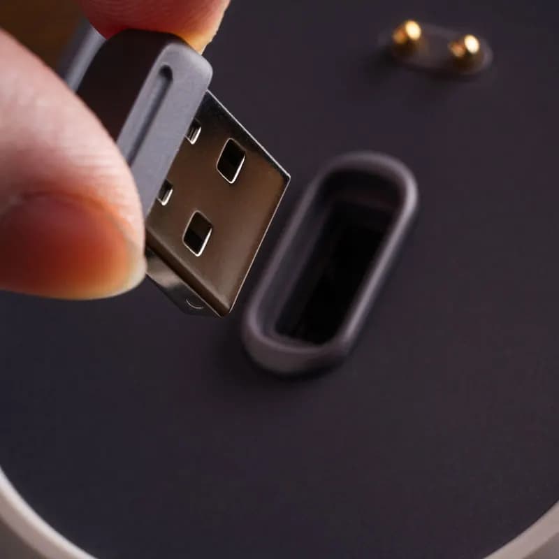 8BitDo فأرة Retro R8 مع مستشعر بصري PAW 3395 DPI 26K، فأرة لاسلكية 4K مع قاعدة شحن - إصدار N - 4