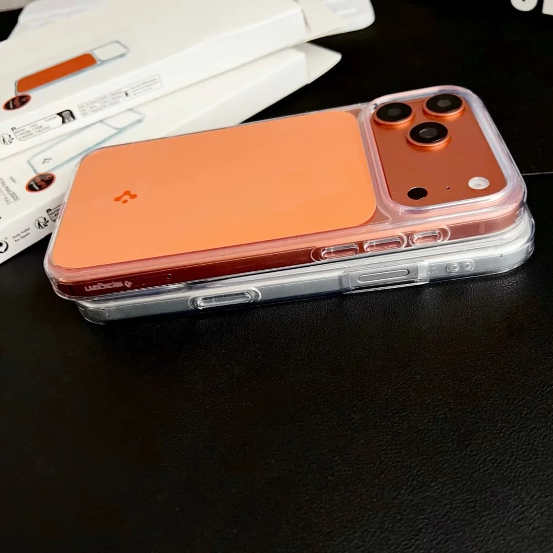 غطاء سبايجن Ultra Hybrid MagFit المغناطيسي لهواتف آيفون 17 برو ماكس و17 برو، متوافق مع الشحن اللاسلكي ماجسيف، غطاء ناعم من TPU مقاوم للصدمات - 5