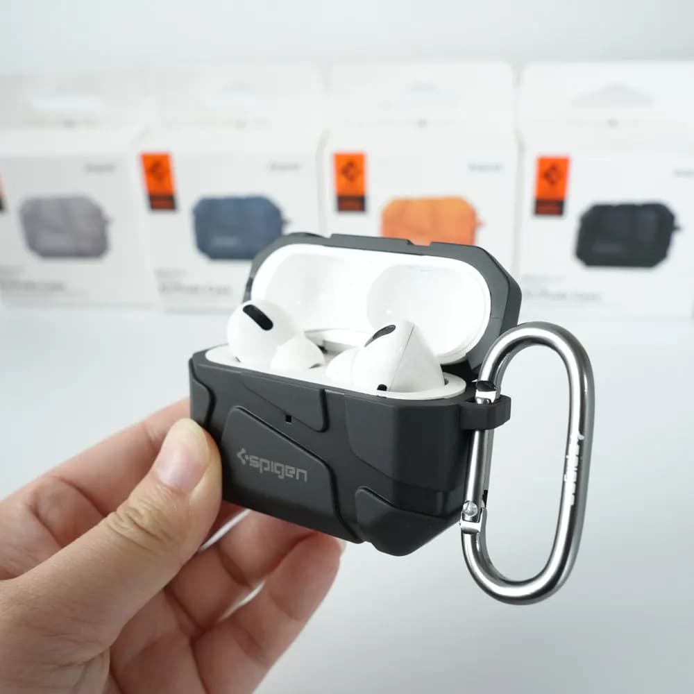 غطاء حماية سماعات سبايجن Rugged Armor لهواتف آيفون AirPods 4/3/2/1 برو 2 بملمس نيزكي، غطاء سماعات مقاوم للسقوط مع سلسلة مفاتيح - 3