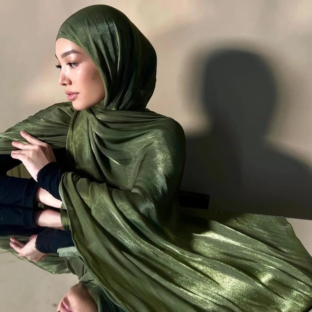 أحدث شال ماليزيا المرأة مطوي بريق شال عادي مسلم مطوي لامع الشيفون الحجاب شال - 3