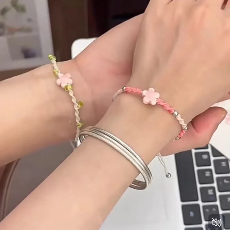 سوار زهور محظوظ من الخرز الخزفي المنسوج يدويًا للنساء سوار قابل للتعديل بتصميم بسيط مجوهرات ساحرة لحفلات الهدايا - 4