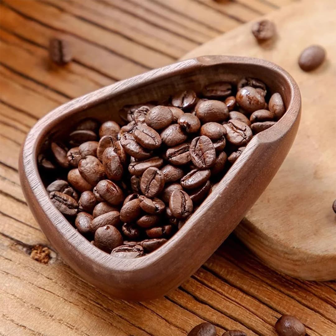 Wooden Coffee Bean Tray with Sleek Black Sprayer, Wood Dish for Coffee Beans, Perfect for Coffee Enthusiasts and Baristas - 4