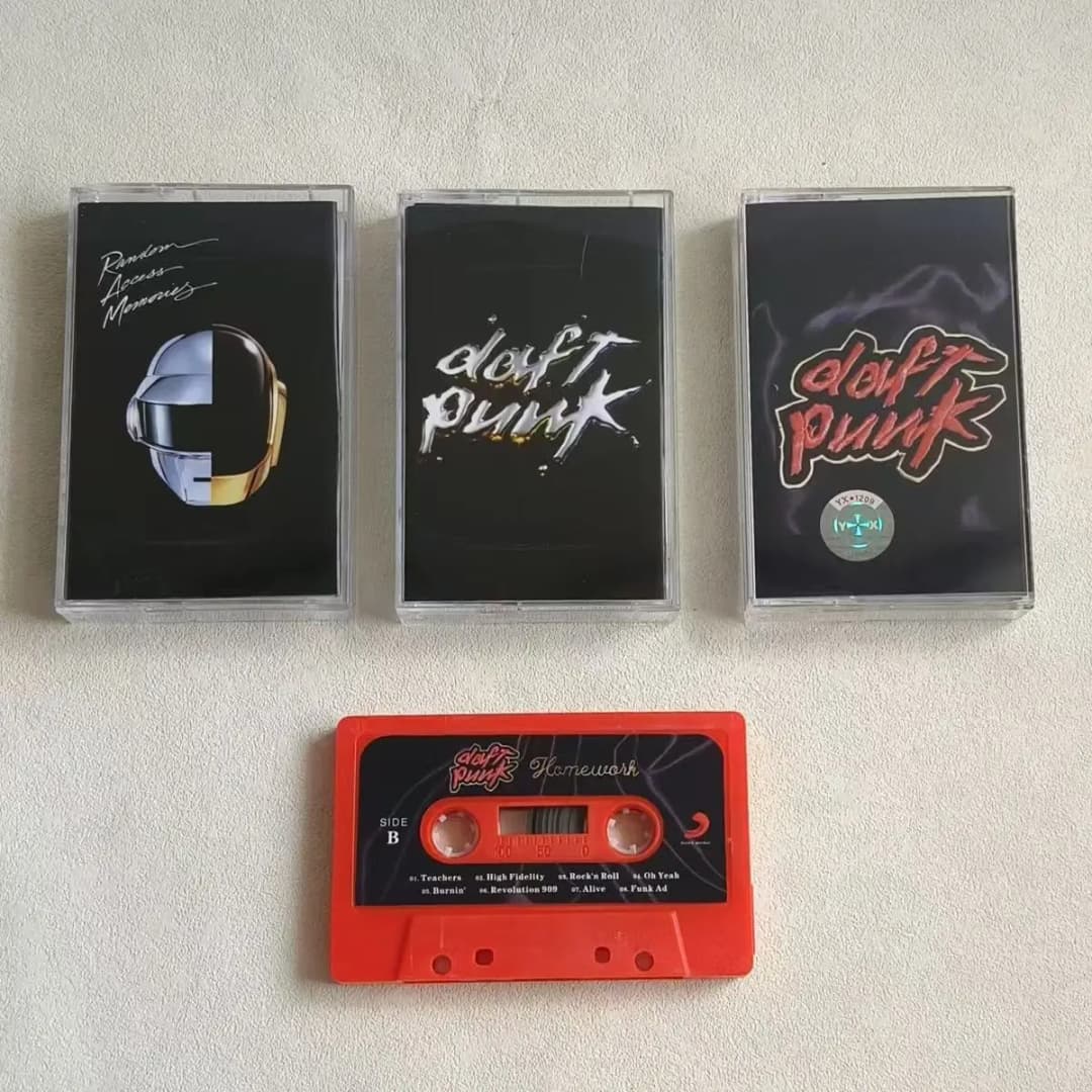 شريط موسيقى DJ Daft Punk Thomas Bangalter، ألبوم Homework، Discovery، 3 أشرطة كاسيت، أزياء تنكرية، مشغل، مسجل، صندوق موسيقى تصويرية