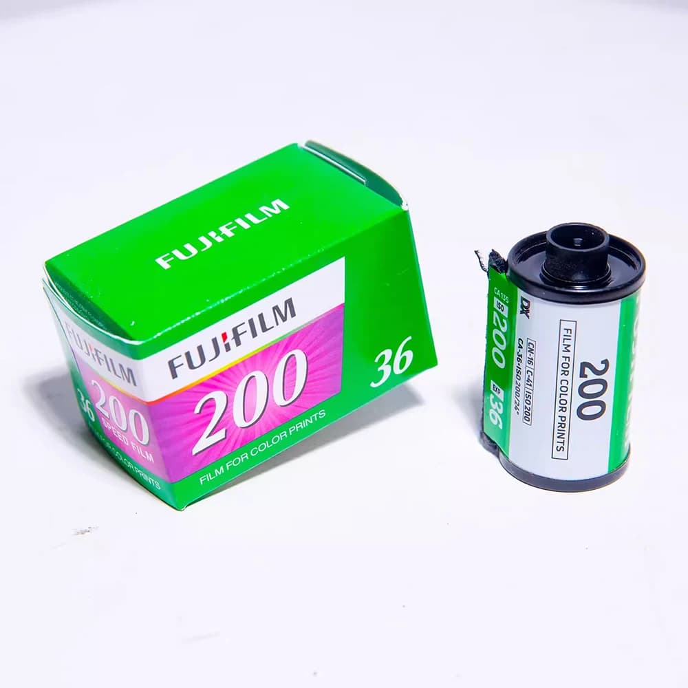 فيلم Fujifilm Fujicolor 200 لكاميرات 135 فورمات، 1/3/5/10 رولات، فيلم ملون 35 ملم، 36 صورة لكل رول