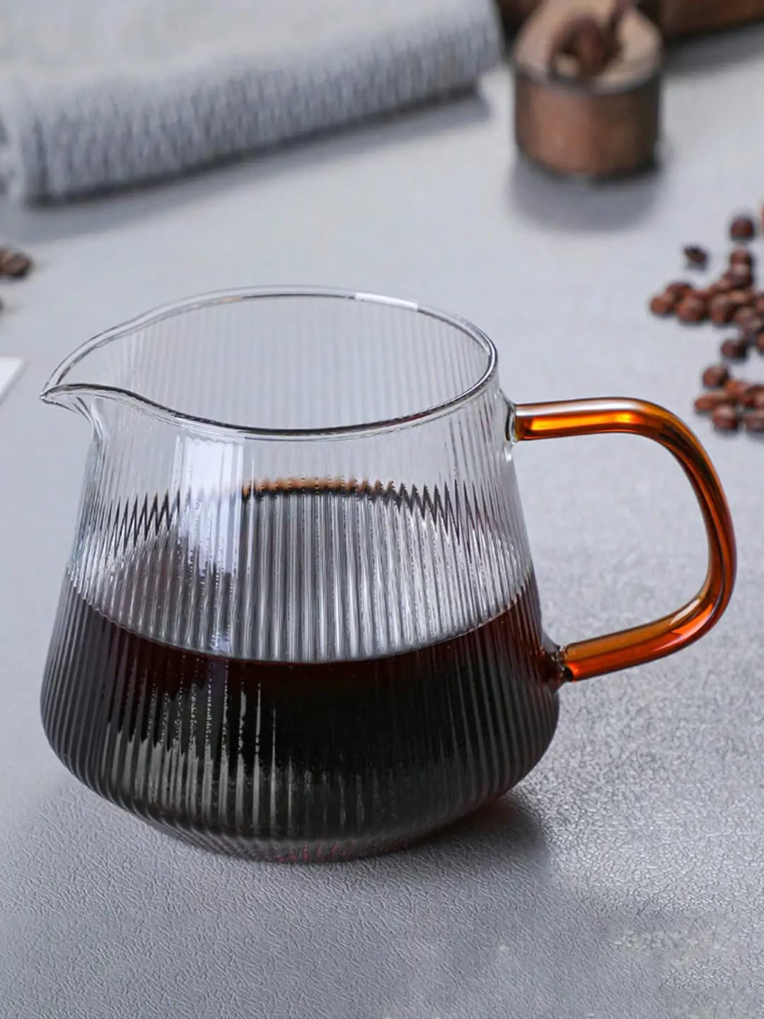 خادم قهوة زجاجي من Leeseph للصب فوق القهوة والشاي جسم زجاجي مخطط عمودياً آمن للميكروويف ومقاوم للحرارة (400 مل و 600 مل)