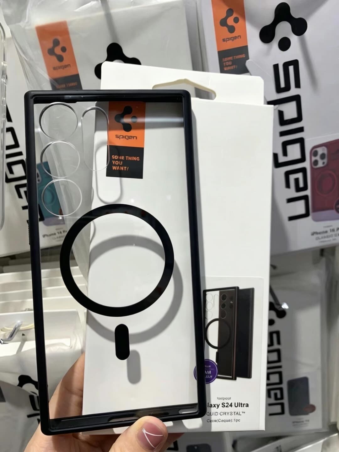 غطاء هاتف شفاف مغناطيسي من Spigen لهواتف سامسونج S25 Ultra وS24 Ultra، غطاء حماية مضاد للسقوط
