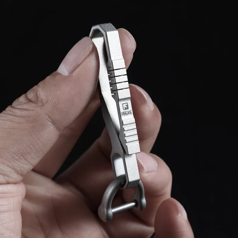Titanium Durable Keychain Luxury Car Key Chain Waist Hanging Buckle Belt EDC Lightweight Key Ring Holder for Father's Day Gifts - 3