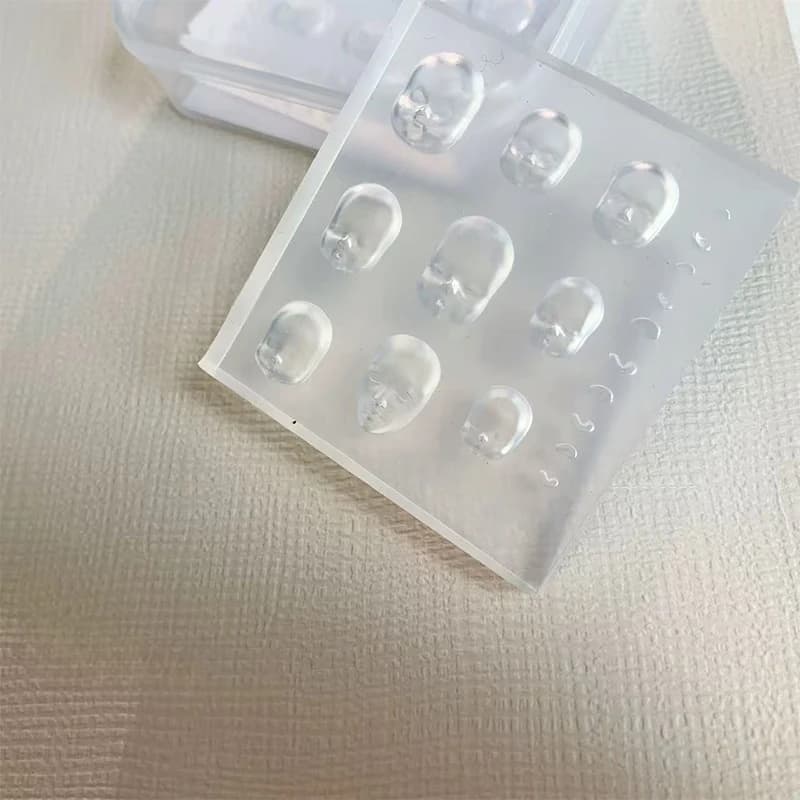 قالب سيليكون ثلاثي الأبعاد على شكل وجه دمية كرتونية قالب نقش يدوي زخارف أظافر إكسسوارات مانيكير سيليكون - 2